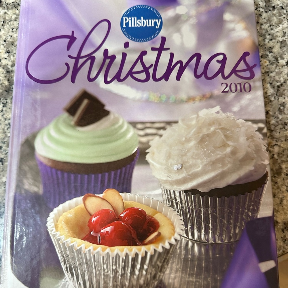 Pillsbury Christmas 2010 Cookbook - Purple Cover